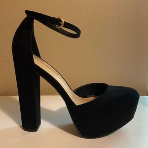 Sabrina Block Heel Pump